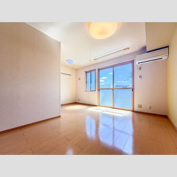 リビングタウン西枇杷島　B 室内写真2