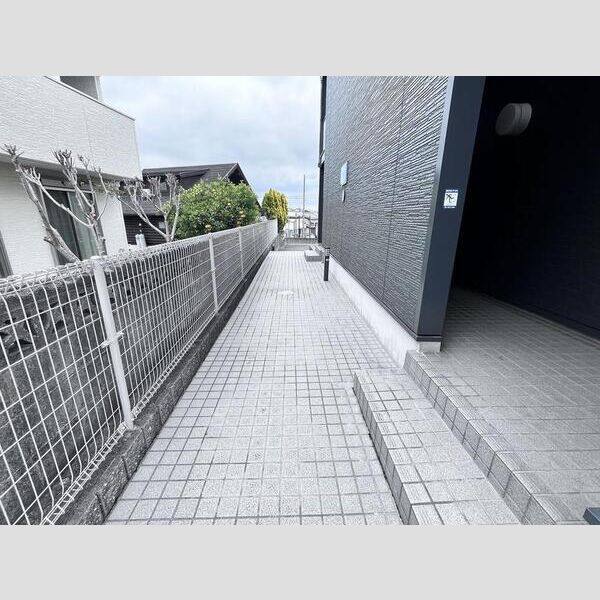 レオパレスフィールド中根 室内写真4