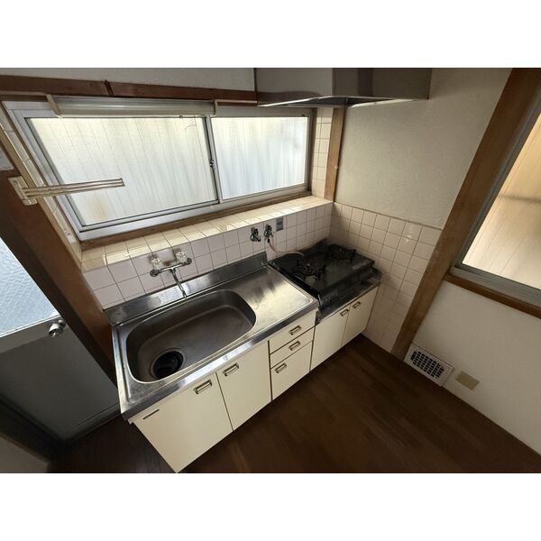 花山町2丁目戸建 室内写真2