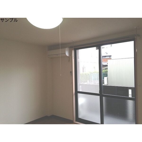 Surplus由佳 室内写真1