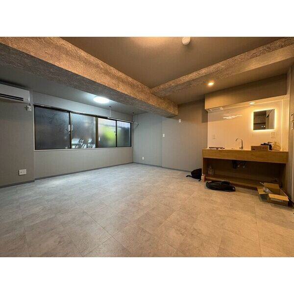LEVANTE SAKAE EAST 室内写真1