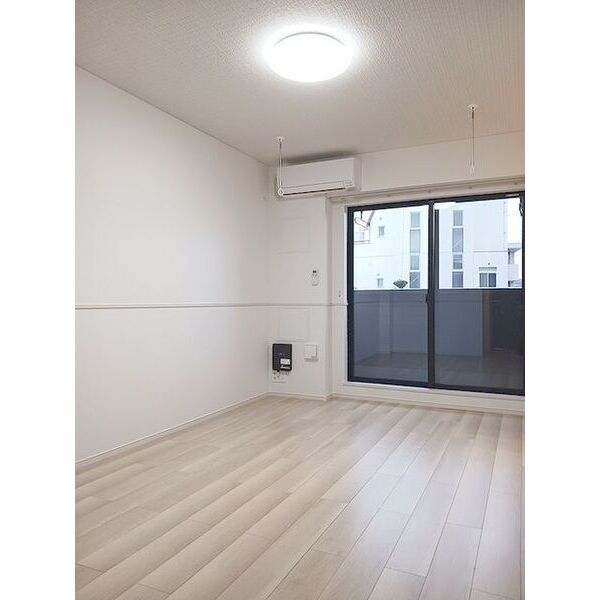 ヒカルサ清水本町 室内写真2