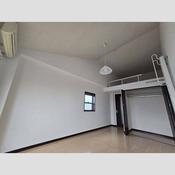 TOP HOUSE羽津2 室内写真1