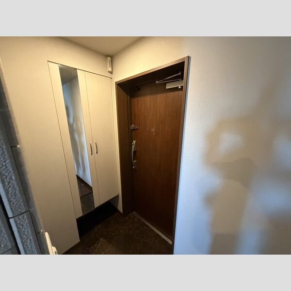 プレミアム菱屋西 室内写真3