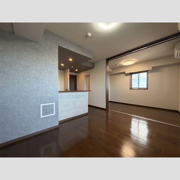 プレミアム菱屋西 室内写真4