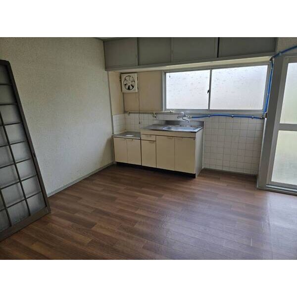 奈良県大和高田市築山戸建 室内写真2