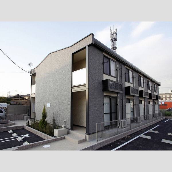 レオパレスウエスト 建物画像
