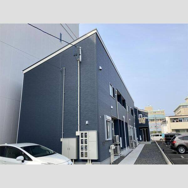 リーブルファイン中鶉 建物画像