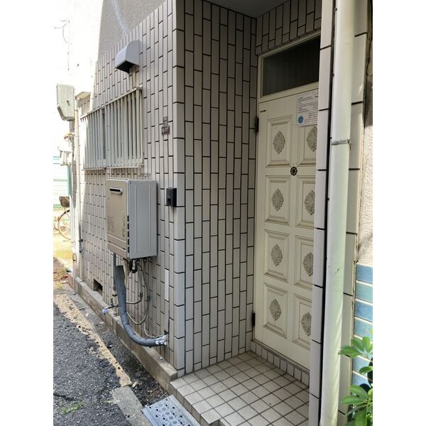 西区九条南3丁目貸家