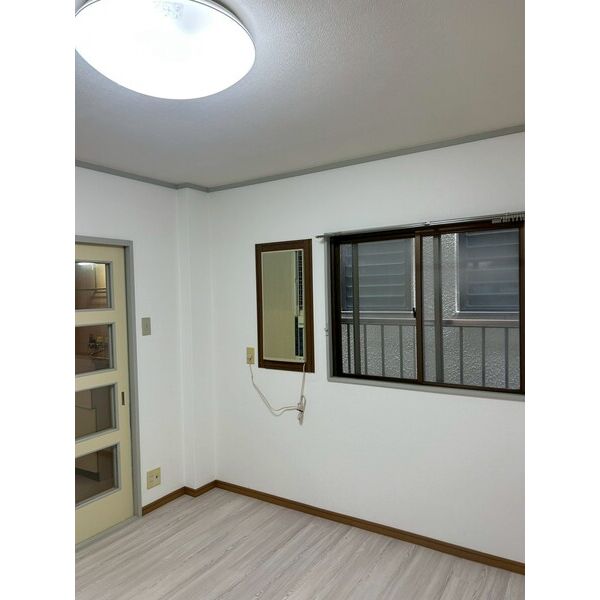 クリスタル高倉 室内写真2