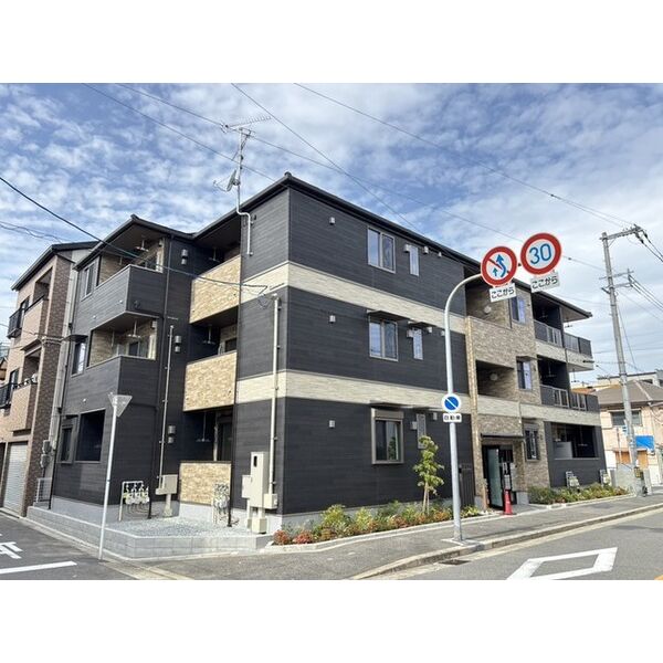 Hicaltha 大阪南恩加島 建物画像