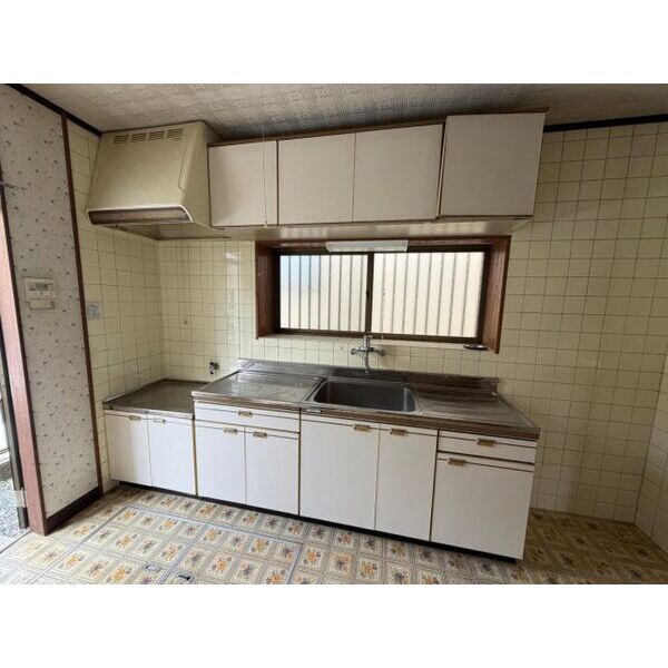 佐倉市千成3丁目戸建 室内写真2