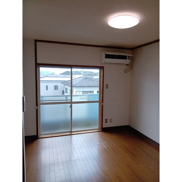 ブルーハイツ塩屋 室内写真1