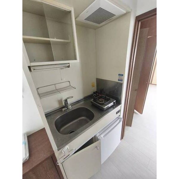 ロイヤルコーポ六十谷 室内写真2