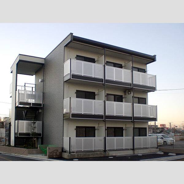 レオパレスエスタシオンS 建物画像