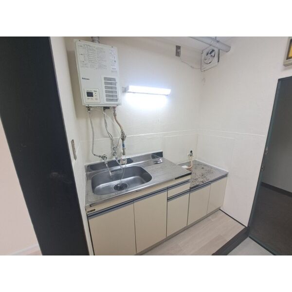 泉屋ビル 室内写真2