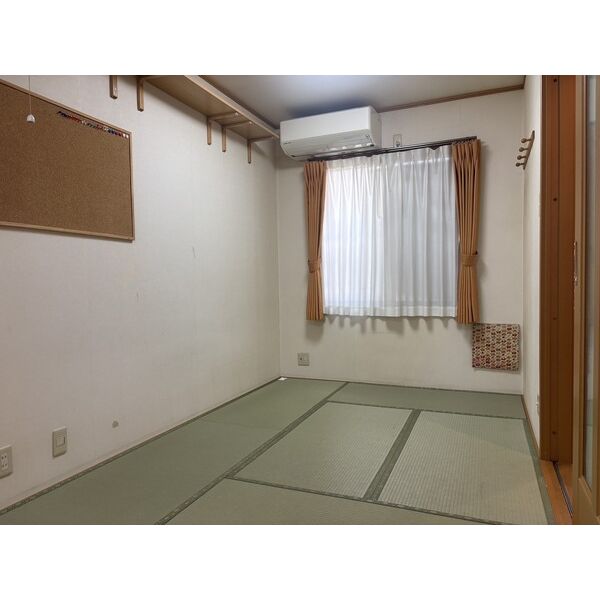吉田中阿達町貸家 室内写真1
