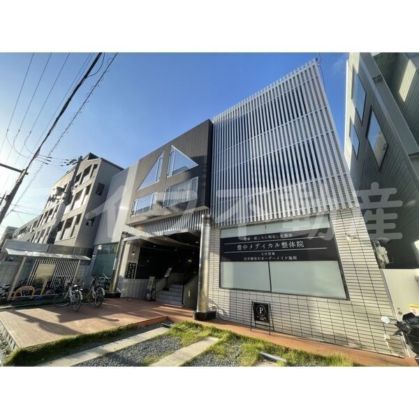リブレ北桜塚 建物画像