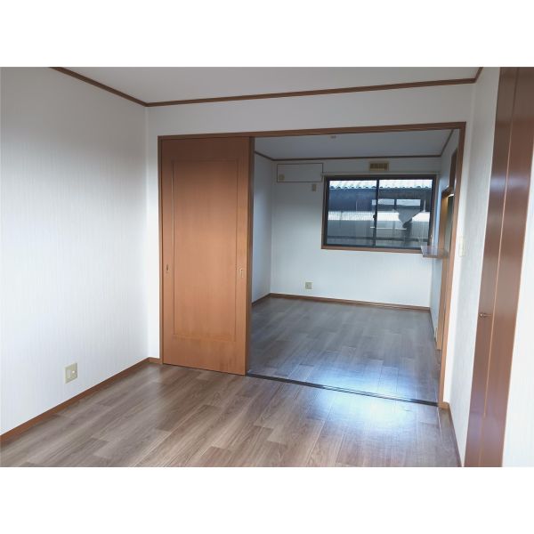 フラワービレッジ茉琴 室内写真1
