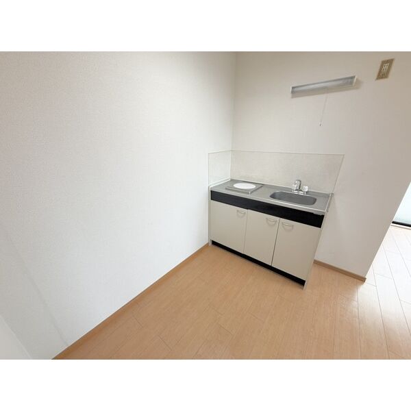 中之町ハイツ ■家具家電20万円分付き■ 室内写真3