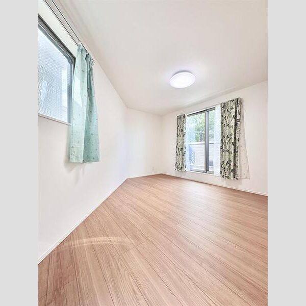 栄生2丁目戸建 室内写真1