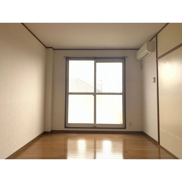Surplus　UEJI 室内写真6