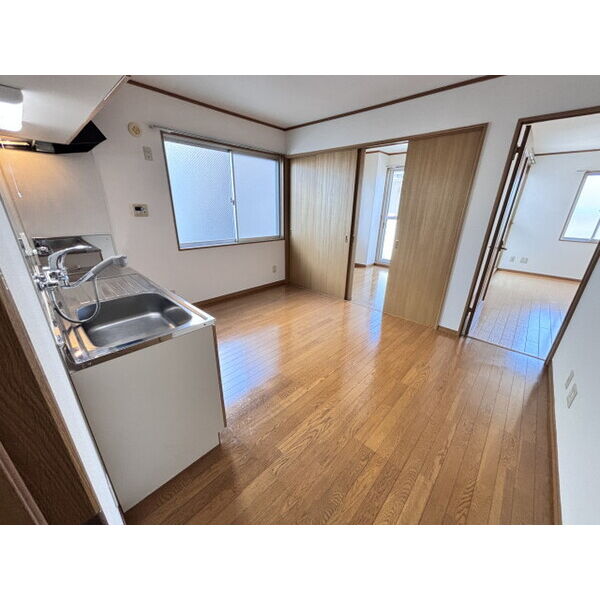 フォーチュネイト吹屋 室内写真1
