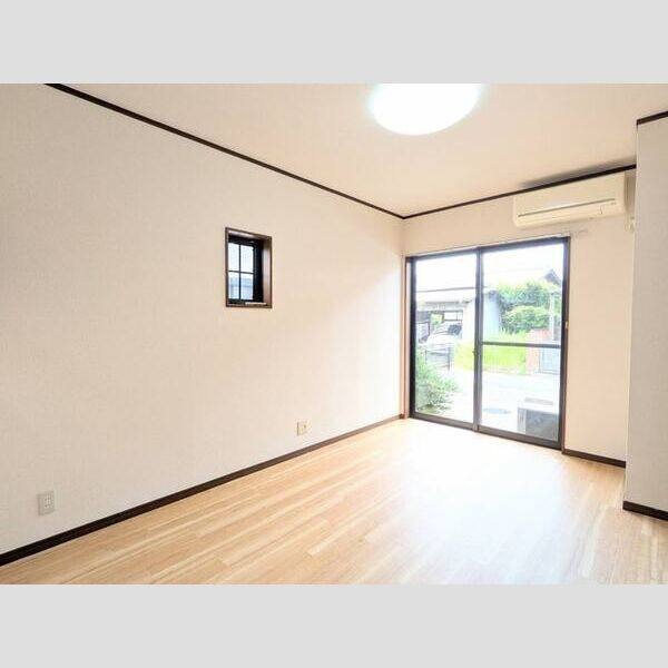LIVERTE Niiya 室内写真2
