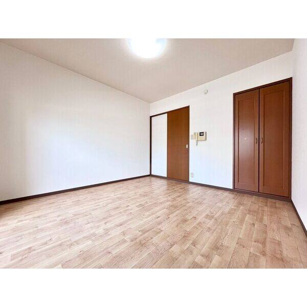 DWELL GOKENYA 室内写真2