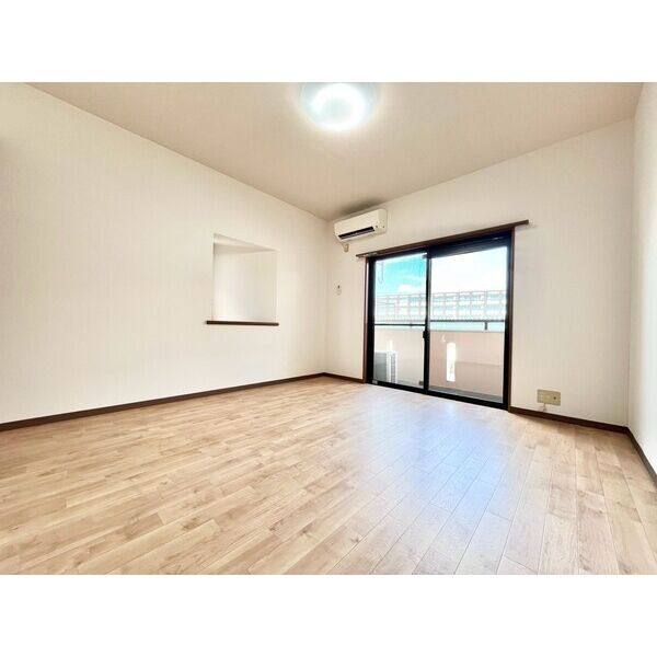 DWELL GOKENYA 室内写真4