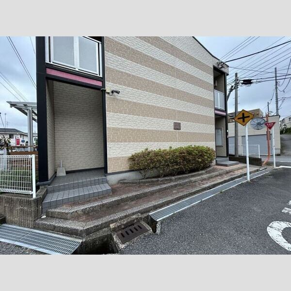 レオパレスウイングコートヤチヨ 室内写真3