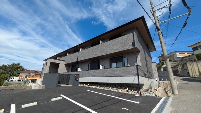 ＳＯＬＡＩＲＥ鈴蘭台 建物画像