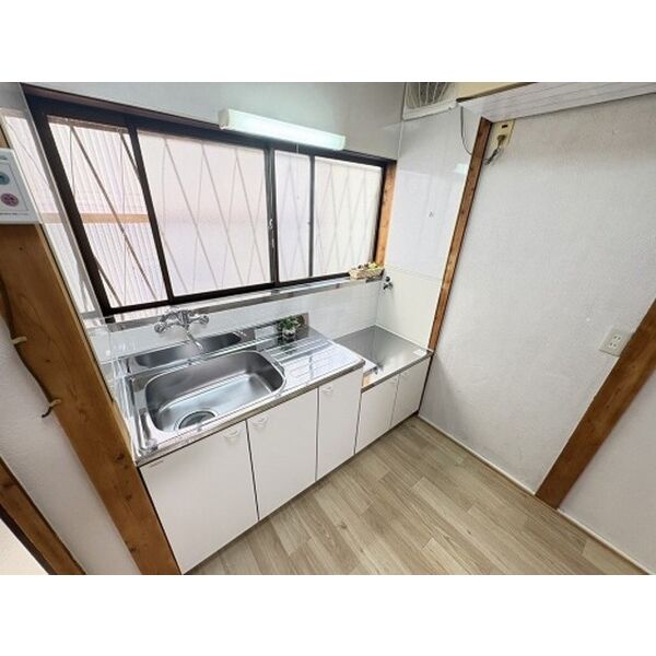須山町56-8戸建 室内写真4