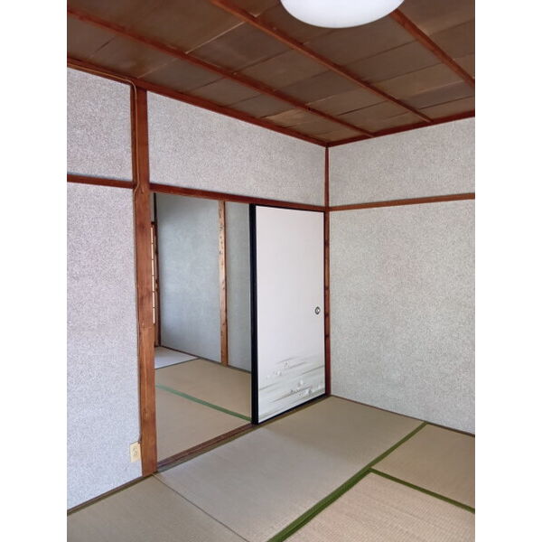 西本住宅 室内写真1