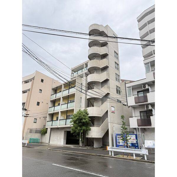 EMU 建物画像