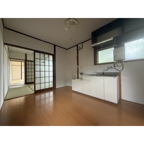 山下町アパート 室内写真1