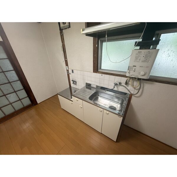 山下町アパート 室内写真2