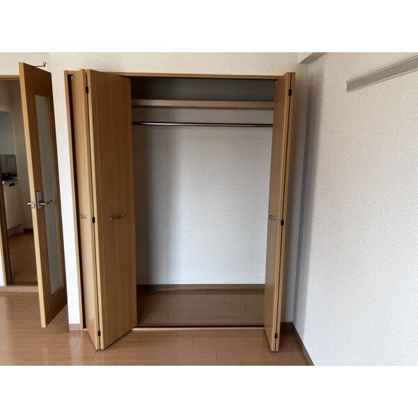 エストゥルースプラス押切 室内写真3