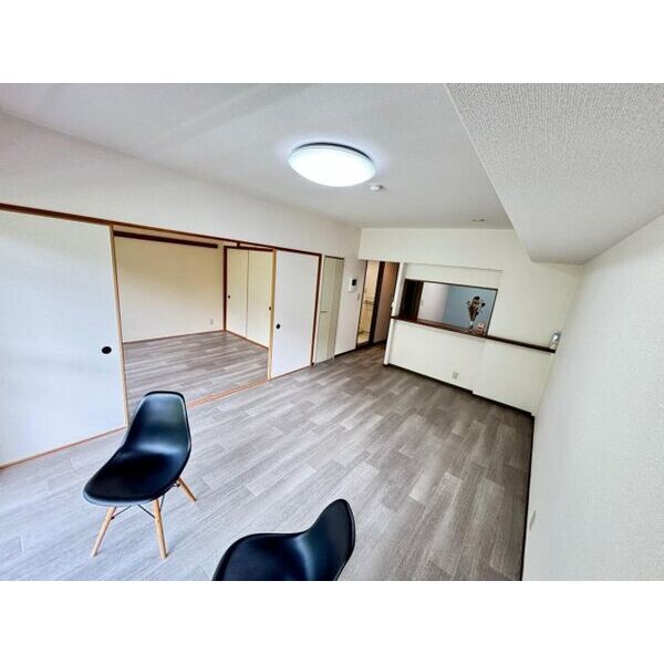 ロジェ長野 1号棟 室内写真1