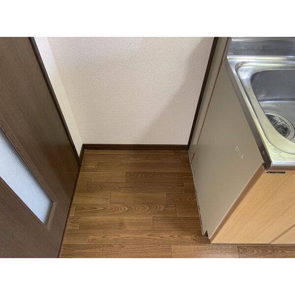Surplus I Full House 室内写真10