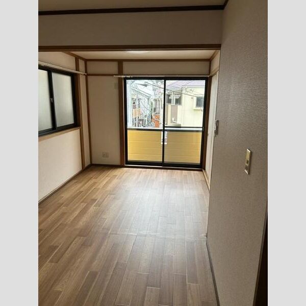 西尻池丁目戸建貸家 室内写真1