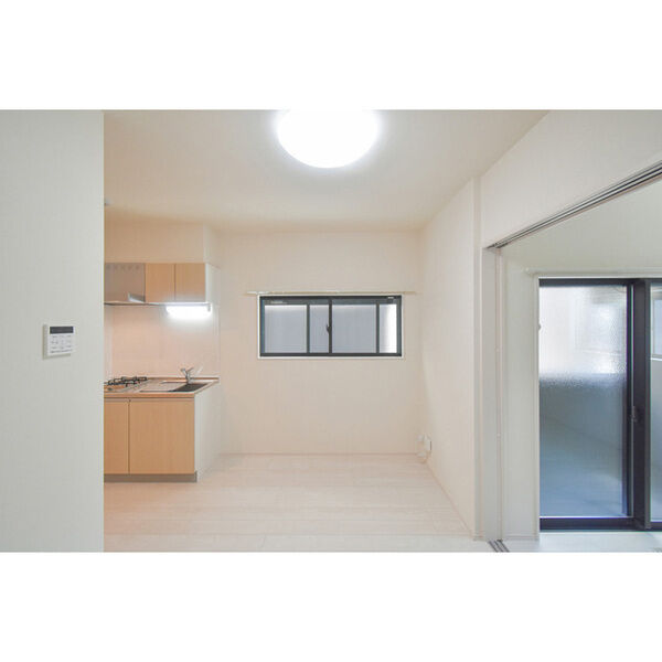 SUMIKA 10 室内写真1