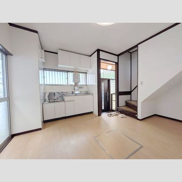 西佐津間丁目戸建 室内写真1