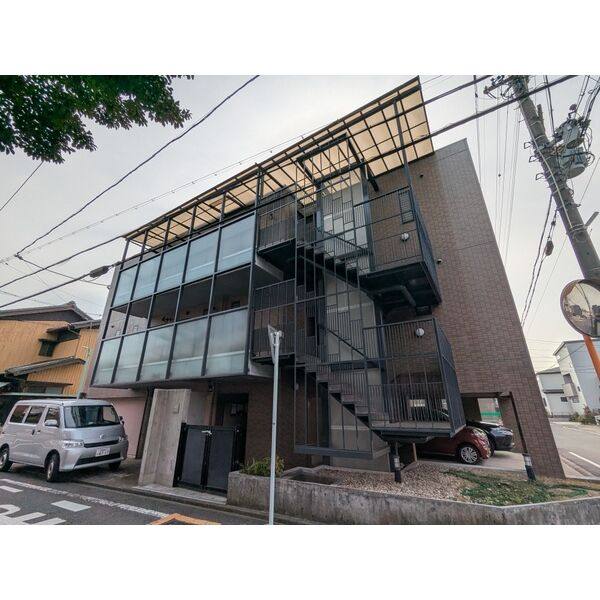 CASA F.R. 建物画像