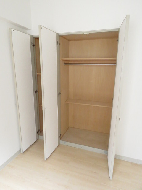 コンフォール弦巻 室内写真6