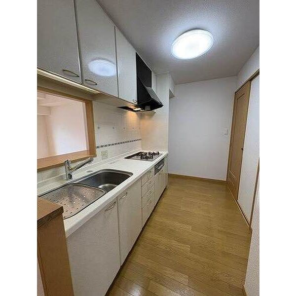 ライオンズマンション三国本町 室内写真2