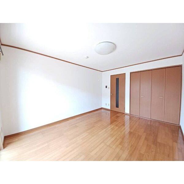 マンション芸濃 室内写真2