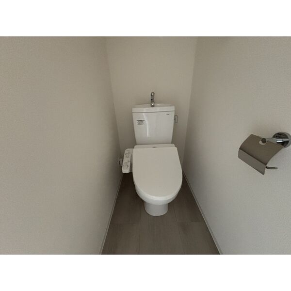 セレニテ西元町アリエ 室内写真6