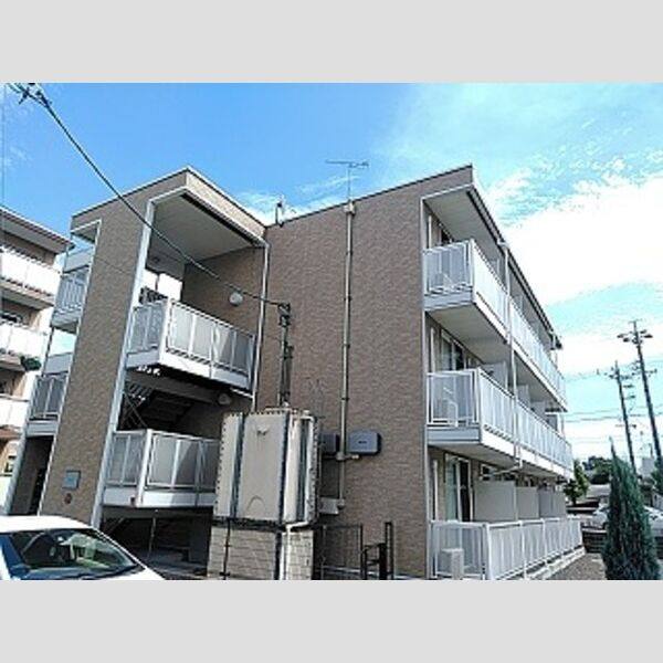 レオパレスチェリー