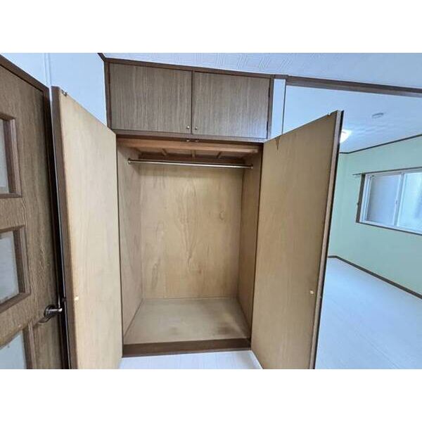 ロイヤルコーポ六十谷 室内写真6